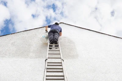 Peinture extérieure à Montrond-le-Château — façades et ravalement